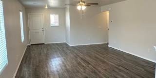 Preleasing Now! Spacious 3-Bed, 2-Bath Home in Yukon Gallery 13