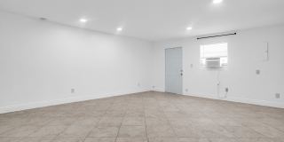 1041 Northeast 9th Avenue Gallery 7