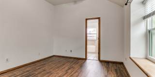 2812 Victoria Drive Gallery 16
