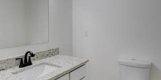 729 W 31st Terrace Gallery 17