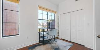 215 Center St Gallery 17