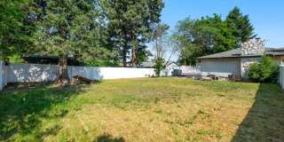 Spacious 3BR + Bonus Tri-Level in Spokane Valley - Fireplace, Corner Lot & Garage Gallery 32