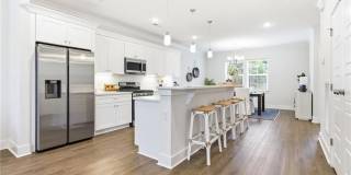 2923 Pretty Lake Avenue Gallery 34