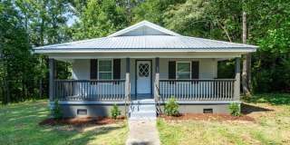 Beautifully Updated 3-Bed, 2-Bath Home in Graysville Gallery 1