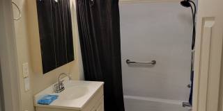 Charming 2-Bedroom House Near Downtown Oak Harbor Gallery 13