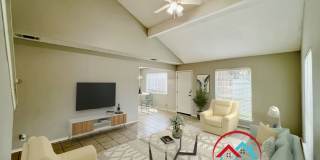 Available Now: 3 bedroom, 2.5 Bath Duplex with Garage and Fenced Yard Gallery 5