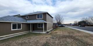 4 Bed 2.5 Bath - Fenced-Corner Lot Gallery 1