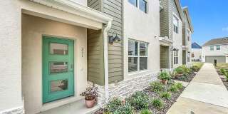 Modern 3BR Townhome Near SunRail with 2-Car Garage Gallery 1