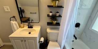 Fully Furnished And Updated 4 bedroom 2 bath house for Lease Gallery 10