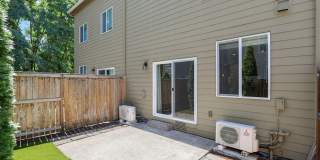 Lovely 3 bedroom/2.5 Bath Townhouse Gallery 20