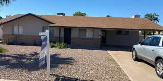 Charming 3 bed home in Tempe with RV Gate Gallery 1