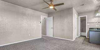 Beautiful 3 bedroom, 2.5 bath Townhome Gallery 13