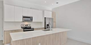 4208 NE 7th Terrace Gallery 7