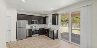 105 W Latona Gallery 13