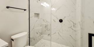2237-41 N Bissell Gallery 10