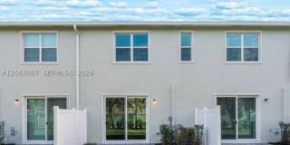 223 SE Woodbark St Gallery 4