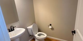 NE 3 Bdrm, 2.5 Bath 1450 sq ft House w/AC and Gas Heat,  All Appliances, Dbl Garage Gallery 8