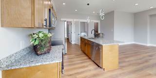 One Private Bedroom/Bath in Spacious 5BR/5BA Townhome Near UTK Gallery 3