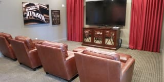 Pinnacle at Galleria Luxury Apartments Gallery 19