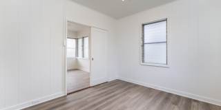 1 BED 1 BATH with 1 parking, MCCully area Gallery 3