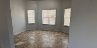 558 Holbrook Avenue Gallery 3