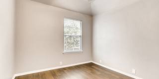 4-BEDROOM HOME IN LAKESIDE Gallery 19
