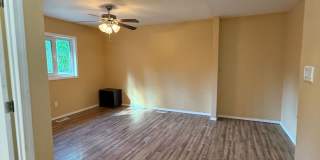 Spacious 4-Bedroom Home in Northpole Area! Spacious 4-Bedroom Home in Northpole Area! Gallery 34