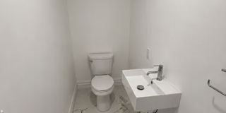 140 Rockwell St Gallery 20