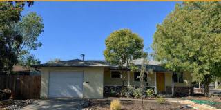 Fall Rental: Charming 2-bedroom, 1-bathroom duplex near UC Davis featuring central heating and air conditioning. A must-see! Gallery 1