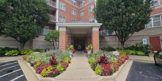 101 Pointe Drive Gallery 1