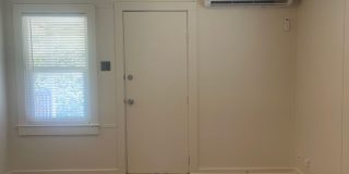 1 BED 1 BATH HOUSE NEAR DOWNTOWN 1 BED 1 BATH HOUSE NEAR DOWNTOWN Gallery 3
