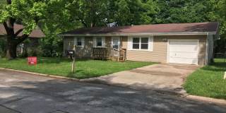 Charming home with an attached Garage Gallery 1