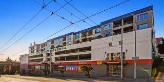 "Urban Living at Its Best: Spacious 2-Bedroom Retreat with Scenic Views!" Gallery 1