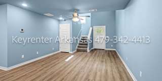 Beautiful 2 Bed, 3 Bath Home Just Off Weddington! Gallery 9