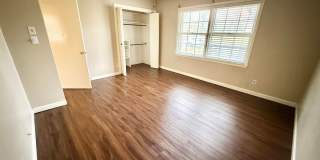 3-bed/2-bath with two living spaces! Gallery 20