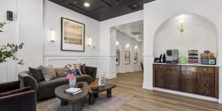 Queen Anne Collection Gallery 30