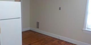 23 7TH Gallery 3