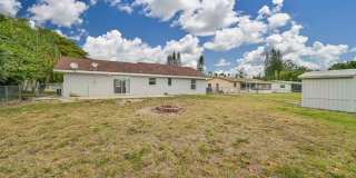 **3/2 House in San Carlos - Huge fenced backyard - City Water** Gallery 18