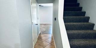 {1423} Updated Townhome + Two Car Garage + Fenced Yard + Lawncare Included Gallery 3