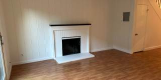 EPIC REA: 2 BR/1 BA Townhome w/ 1 Parking in Great Corte Madera Gallery 9
