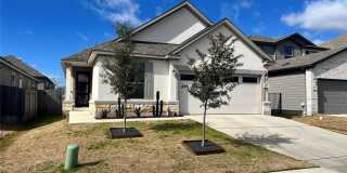 Del Valle Sundance Crossing / 4 bedrooms, 2 baths, 1 story home / Like New built 2021 / Refrigerator, Washer & Dryer Del Valle Sundance Crossing / 4 bedrooms, 2 baths, 1 story home / Like New built 2021 / Refrigerator, Washer & Dryer Gallery 1