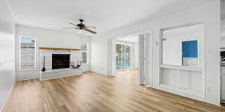 GORGEOUS 3Bed/2Bath Home w/Pool in NORTH GLEN SQUARE Gallery 1