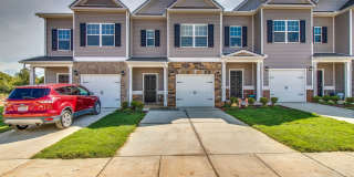 Beautiful 3BR/2.5BA Townhome in Columbia! Gallery 1