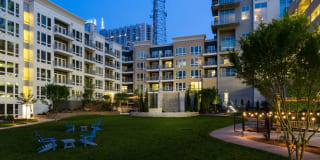 Nine15 Midtown Gallery 34