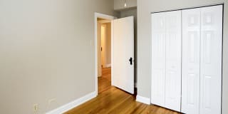 4808 North Paulina Apt. Gallery 31