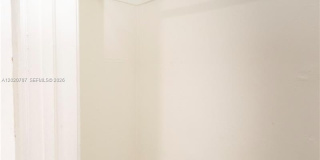 111 SW 31st Ct Gallery 10