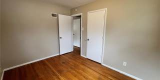 11909 Homestead Avenue Gallery 7