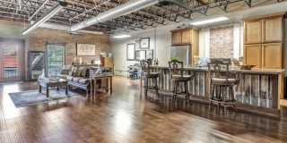 211 N Main Street Gallery 4