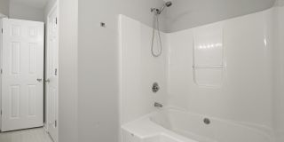 Newly renovated 3Bd 2.5bath SFH in Chadbury Concord Gallery 16
