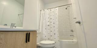 104 Howe Gallery 33